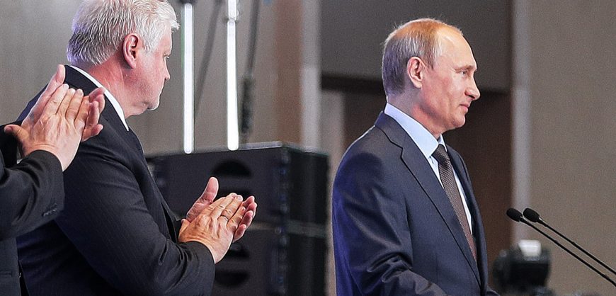 Партия Миронова, группировка Прилепина и организация «Патриоты России» договариваются об объединении под эгидой Кремля