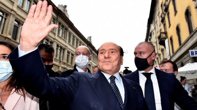 ANSA: Берлускони передумал баллотироваться в президенты Италии