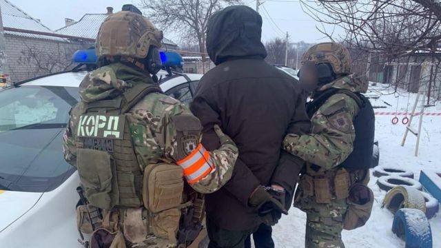 На Украине солдат-срочник Нацгвардии застрелил пять сослуживцев и сбежал с оружием