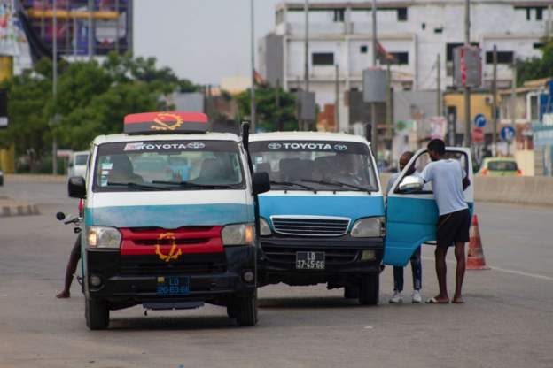 Бунт африканских такси