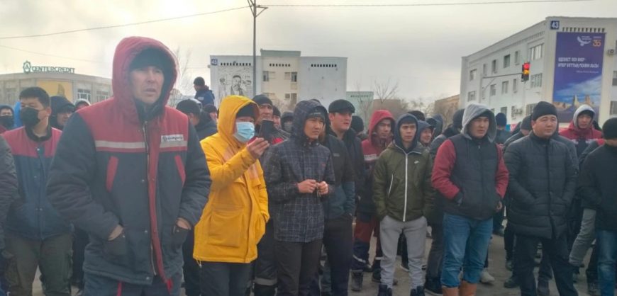 Власти Казахстана заявили протестующим о невозможности снизить цены на газ