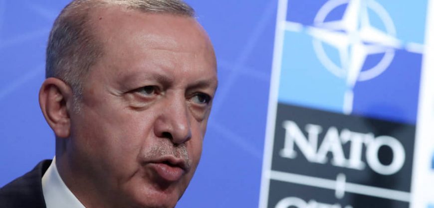 Турция заблокировала начало переговоров о принятии Финляндии и Швеции в НАТО