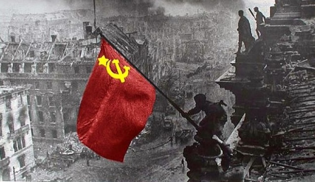 Депутат предложил сделать Знамя Победы новым государственным флагом России — «как символ возрождающейся супердержавы»