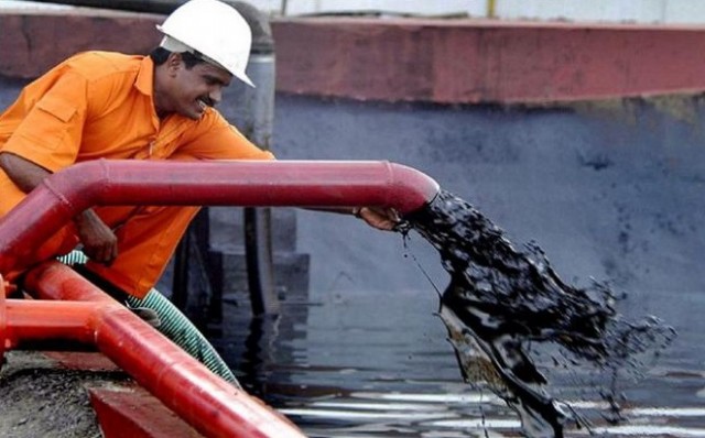 Reuters: Россия приостановила заключение новых контрактов на поставку нефти Индии