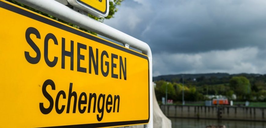 Евросоюз начал обсуждение инициативы о запрете выдачи шенгенских виз россиянам