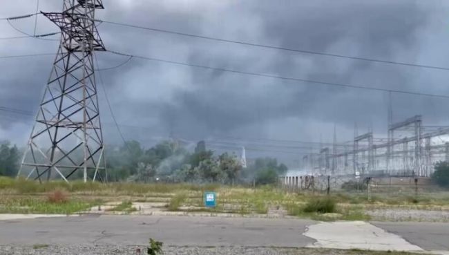 В военно-гражданской администрации Запорожской области заявили об отключении ЗАЭС от энергосистемы Украины из-за обстрелов