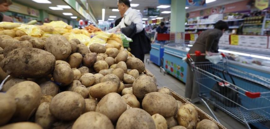 Картошка в России подешевела почти на четверть, но мясо «сезонно» дорожает