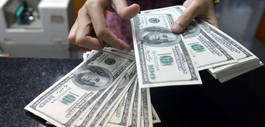 Обязательная продажа валютной выручки призвана укрепить курс рубля